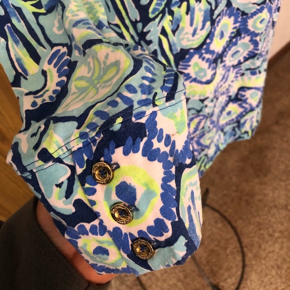 Lily Pulitzer Medium 3/4 sleeve - Picture 3 of 7